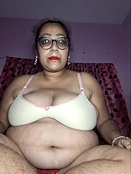 Snapshot of MISTI_KOLK chatting on July 23, 2026, 6:04 pm MISTI KOLK online show from July 23, 2026, 6:04 pm