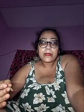 Snapshot of MISTI_KOLK chatting on July 21, 2026, 6:09 pm MISTI KOLK online show from July 21, 2026, 6:09 pm