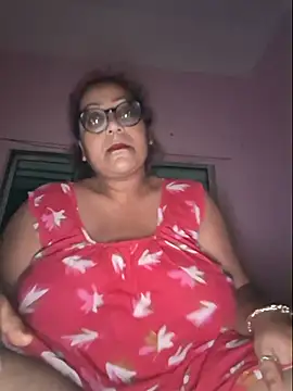 Snapshot of MISTI_KOLK chatting on July 6, 2026, 5:59 pm MISTI KOLK online show from July 6, 2026, 5:59 pm