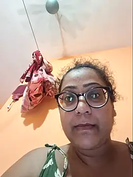 Snapshot of MISTI_KOLK chatting on July 29, 2026, 4:33 am MISTI KOLK online show from July 29, 2026, 4:33 am