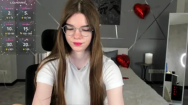 Snapshot of miss__evelyne chatting on March 10, 2026, 7:34 am miss evelyne online show from March 10, 2026, 7:34 am