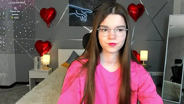 Snapshot of miss__evelyne chatting on February 12, 2026, 1:05 am miss evelyne online show from February 12, 2026, 1:05 am