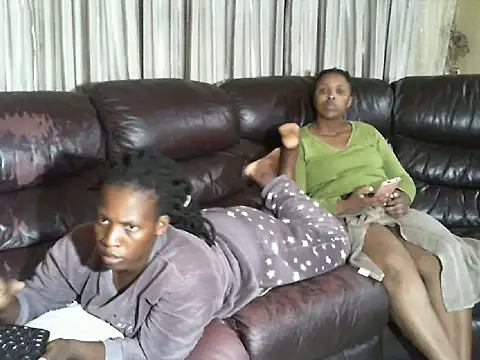 Caramel-goddess18 online show from March 19, 2026, 7:25 pm