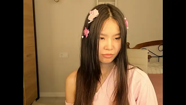 Snapshot of amiya_cute chatting on March 4, 2026, 4:59 pm amiya cute online show from March 4, 2026, 4:59 pm