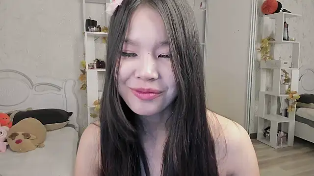 amiya cute online show from January 18, 2026, 2:20 pm