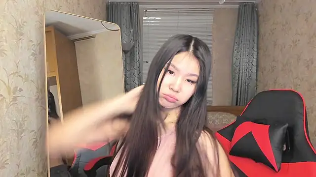 Snapshot of amiya_cute chatting on March 20, 2026, 2:29 pm amiya cute online show from March 20, 2026, 2:29 pm