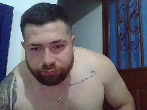 Snapshot of hammerwhite01 chatting on December 15, 2025, 1:28 pm hammerwhite01 online show from December 15, 2025, 1:28 pm