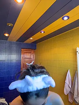 SilkyMira online show from February 25, 2026, 1:44 pm