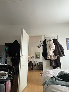 SilkyMira online show from February 8, 2026, 12:14 pm