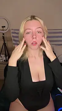 MonaNoire online show from January 15, 2026, 11:46 am