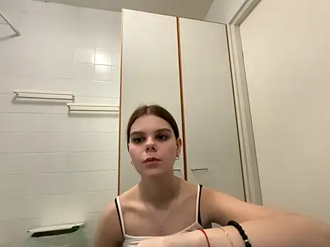 Snapshot of LeyaFlamy chatting on December 13, 2025, 8:04 pm LeyaFlamy online show from December 13, 2025, 8:04 pm