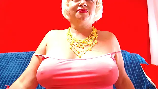 Snapshot of NaughtyMILF4UX chatting on July 25, 2026, 3:25 am NaughtyMILF4UX online show from July 25, 2026, 3:25 am