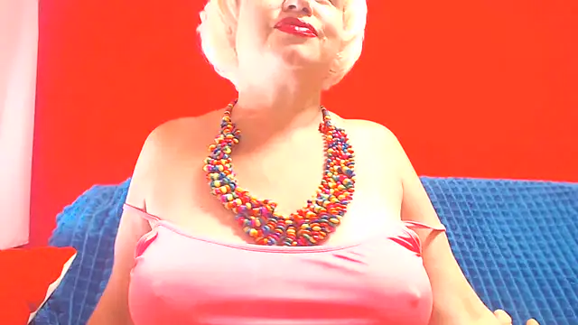 Snapshot of NaughtyMILF4UX chatting on July 12, 2026, 3:29 am NaughtyMILF4UX online show from July 12, 2026, 3:29 am