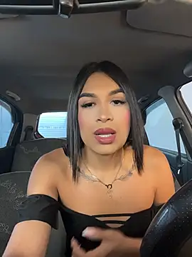 Snapshot of Silvanna-Casstro chatting on July 22, 2026, 11:23 am Silvanna-Casstro online show from July 22, 2026, 11:23 am