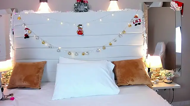 maturexxx  online show from December 19, 2025, 7:38 pm