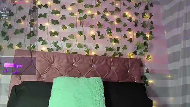 Snapshot of Ayla-marttinez chatting on May 22, 2026, 12:41 am Ayla-marttinez online show from May 22, 2026, 12:41 am