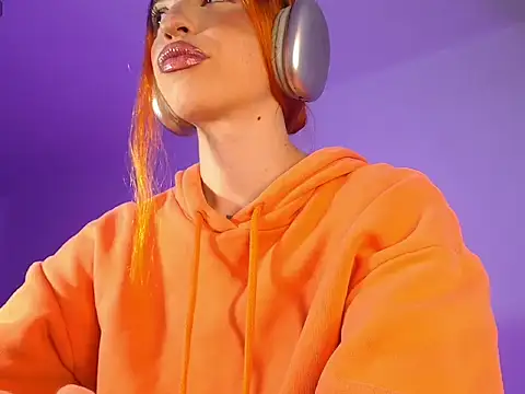 alina lee online show from January 10, 2026, 2:07 am