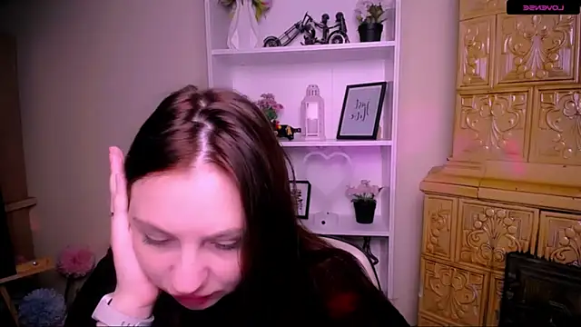 LiliaErmi online show from December 19, 2025, 5:43 am