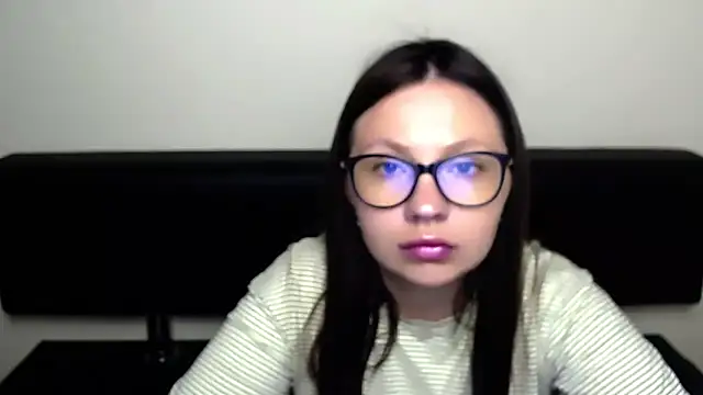 Snapshot of LiliaErmi chatting on May 26, 2026, 6:11 am LiliaErmi online show from May 26, 2026, 6:11 am
