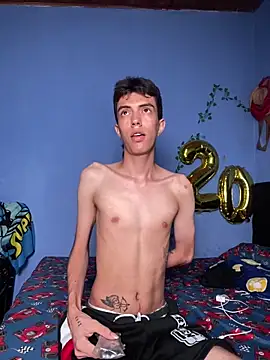 Juan Gomezz26 online show from March 4, 2026, 1:02 am