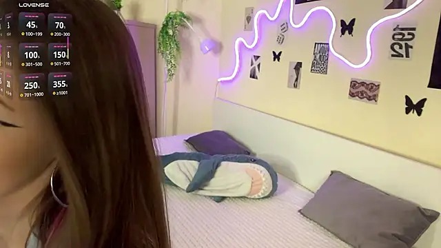 DreamyPalace online show from February 28, 2026, 1:11 pm