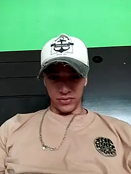 Snapshot of webbblack chatting on December 15, 2025, 3:18 pm webbblack online show from December 15, 2025, 3:18 pm