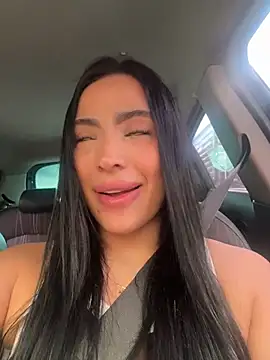 Snapshot of ValeriaTorress_ chatting on April 1, 2026, 8:28 pm ValeriaTorress online show from April 1, 2026, 8:28 pm