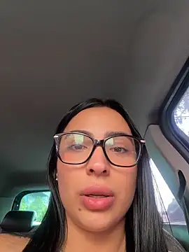 Snapshot of ValeriaTorress_ chatting on March 10, 2026, 6:45 pm ValeriaTorress online show from March 10, 2026, 6:45 pm