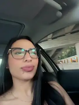 Snapshot of ValeriaTorress_ chatting on April 2, 2026, 2:02 pm ValeriaTorress online show from April 2, 2026, 2:02 pm