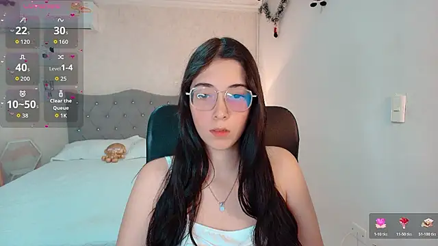 emmalove doll online show from February 12, 2026, 11:10 am