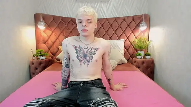 Snapshot of MillerBills chatting on December 14, 2025, 11:49 am MillerBills online show from December 14, 2025, 11:49 am