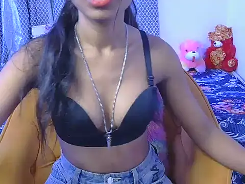 hey-pinky online show from May 4, 2026, 5:44 am