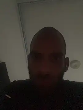 Snapshot of WoolyEarpiece chatting on December 14, 2025, 5:51 pm WoolyEarpiece online show from December 14, 2025, 5:51 pm