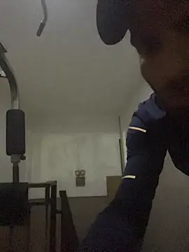 Snapshot of WoolyEarpiece chatting on December 14, 2025, 4:08 am WoolyEarpiece online show from December 14, 2025, 4:08 am