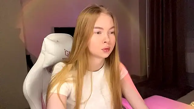 LumiSun online show from February 18, 2026, 7:10 pm