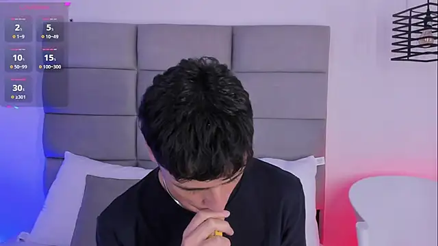 Snapshot of JoshClaarktt chatting on May 27, 2026, 4:09 am JoshClaarktt online show from May 27, 2026, 4:09 am