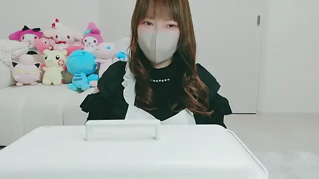 yuyuchan   online show from March 23, 2026, 11:32 am