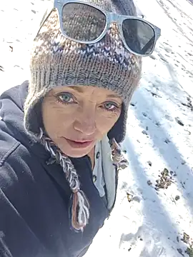 gailbee12 online show from January 31, 2026, 9:24 pm