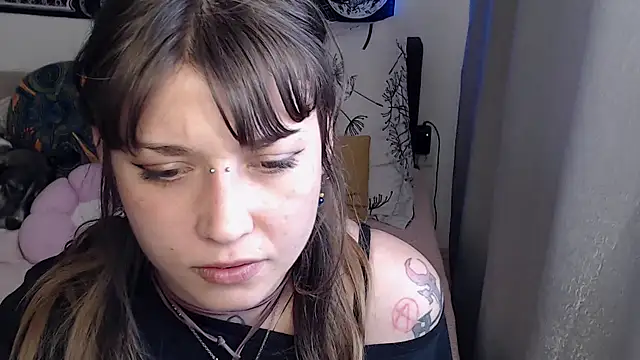 AlienforTwenty online show from May 5, 2026, 12:08 pm