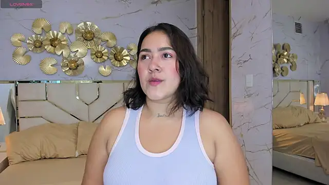 beautifulgirl4u  online show from April 27, 2026, 11:25 pm