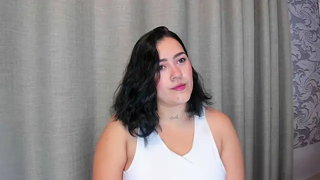 Snapshot of beautifulgirl4u_ chatting on July 13, 2026, 11:26 pm beautifulgirl4u online show from July 13, 2026, 11:26 pm