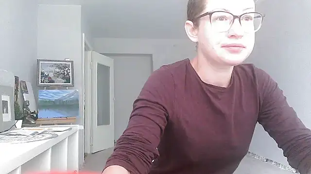 Snapshot of Alice_newhome chatting on June 18, 2026, 10:20 am Alice newhome online show from June 18, 2026, 10:20 am