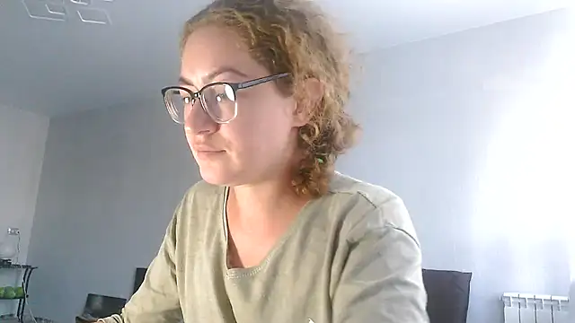 Snapshot of Alice_newhome chatting on July 18, 2026, 1:41 pm Alice newhome online show from July 18, 2026, 1:41 pm