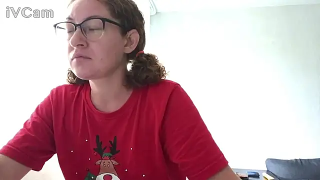 Snapshot of Alice_newhome chatting on July 20, 2026, 9:49 am Alice newhome online show from July 20, 2026, 9:49 am