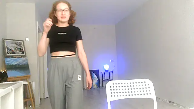 Snapshot of Alice_newhome chatting on June 9, 2026, 12:06 pm Alice newhome online show from June 9, 2026, 12:06 pm