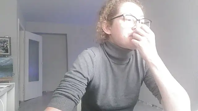 Snapshot of Alice_newhome chatting on June 19, 2026, 3:18 pm Alice newhome online show from June 19, 2026, 3:18 pm