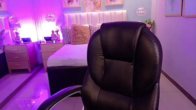 Snapshot of danielamilles chatting on February 28, 2026, 2:11 am danielamilles online show from February 28, 2026, 2:11 am