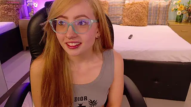 Snapshot of danielamilles chatting on March 8, 2026, 4:54 pm danielamilles online show from March 8, 2026, 4:54 pm