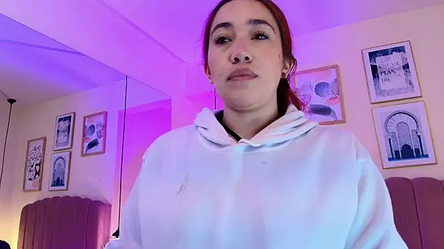 Snapshot of Celestee15_ chatting on July 21, 2026, 11:22 am Celestee15 online show from July 21, 2026, 11:22 am