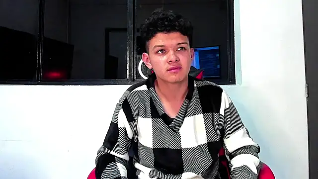 Snapshot of NathanBrookhs chatting on December 22, 2025, 9:31 am NathanBrookhs online show from December 22, 2025, 9:31 am